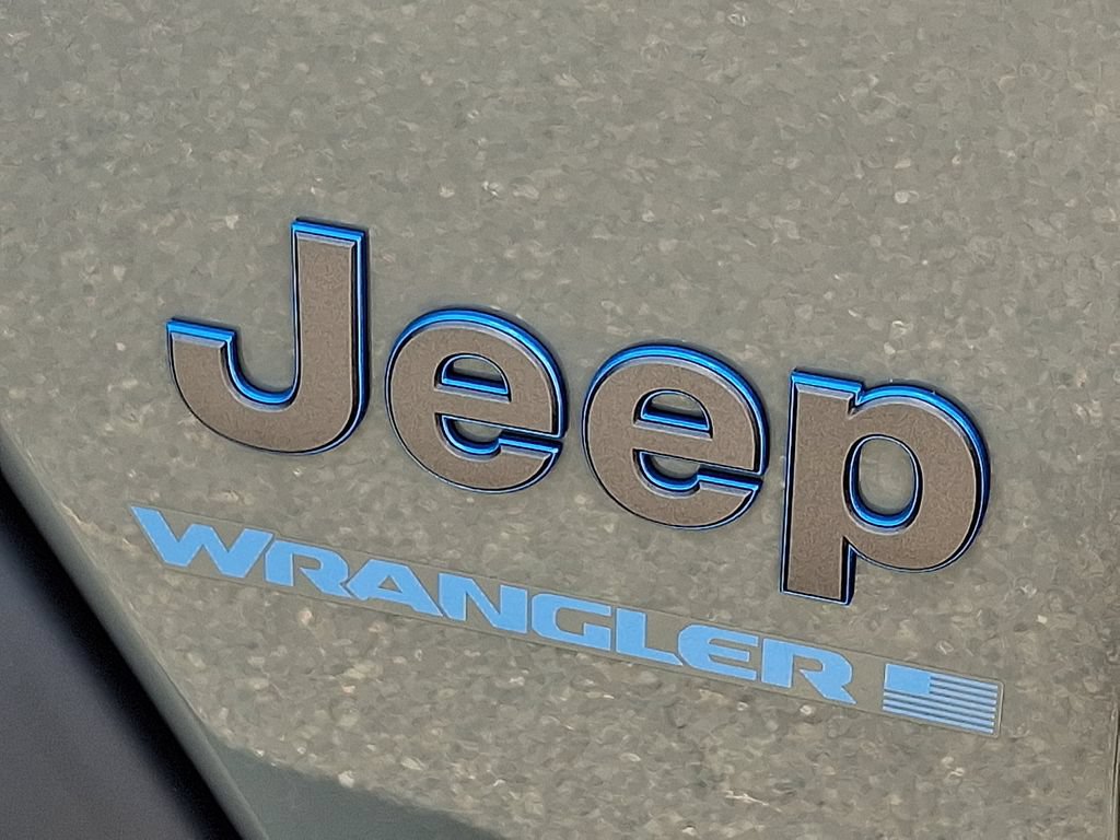 Used 2023 Jeep Wrangler Unlimited AWD/4WD image 31