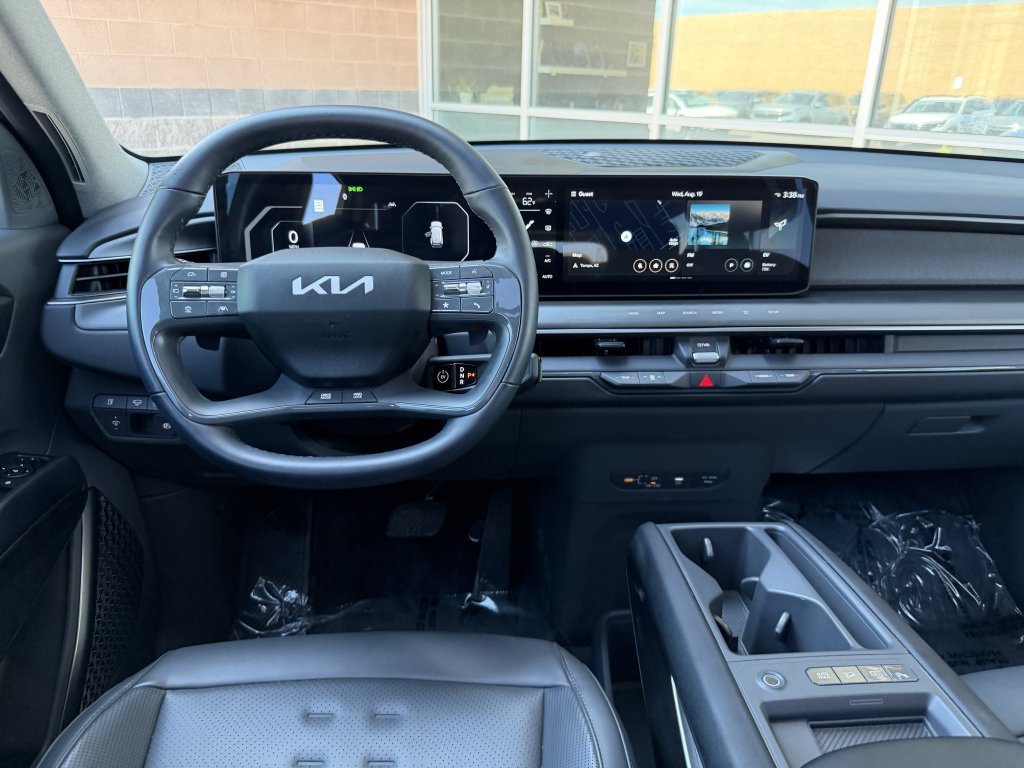 Used 2025 Kia EV9 Wind AWD/4WD image 16
