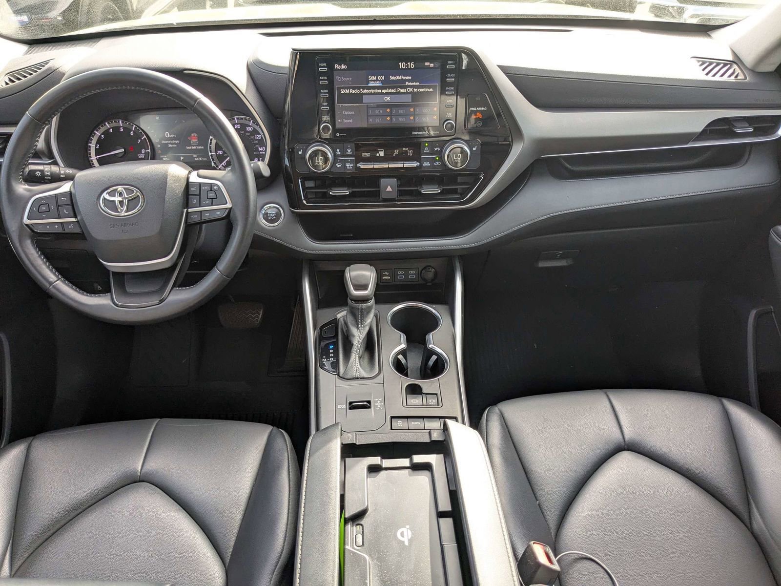 Used 2022 Toyota Highlander XLE image 15
