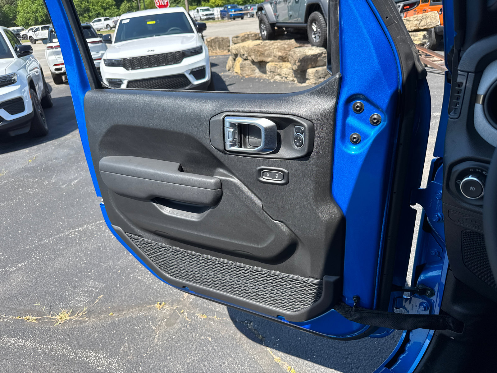 New 2025 Jeep Wrangler Sport S image 17