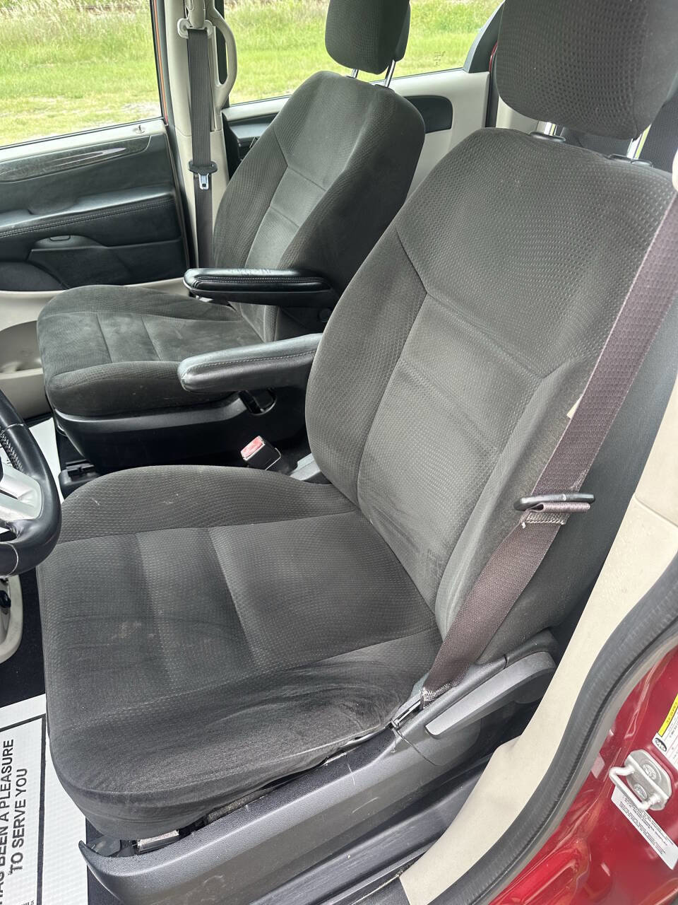 Used 2015 Dodge Grand Caravan American Value Package w/ UConnect Hands-Free Group image 14