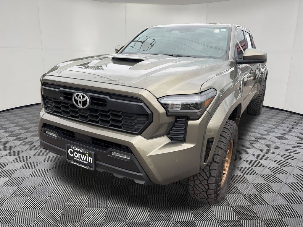 Used 2024 Toyota Tacoma TRD Sport AWD/4WD image 3