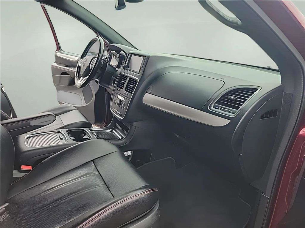 Used 2020 Dodge Grand Caravan GT FWD image 23