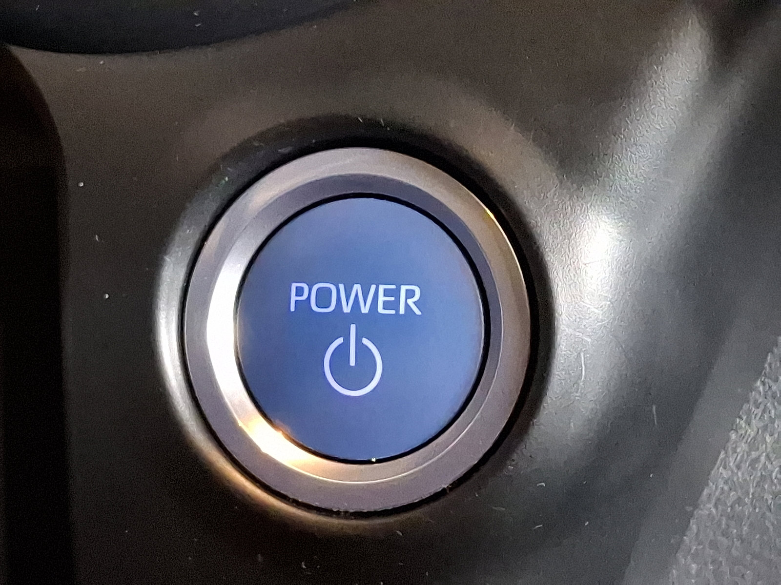 Certified 2023 Toyota Sienna XLE Woodland Edition image 25