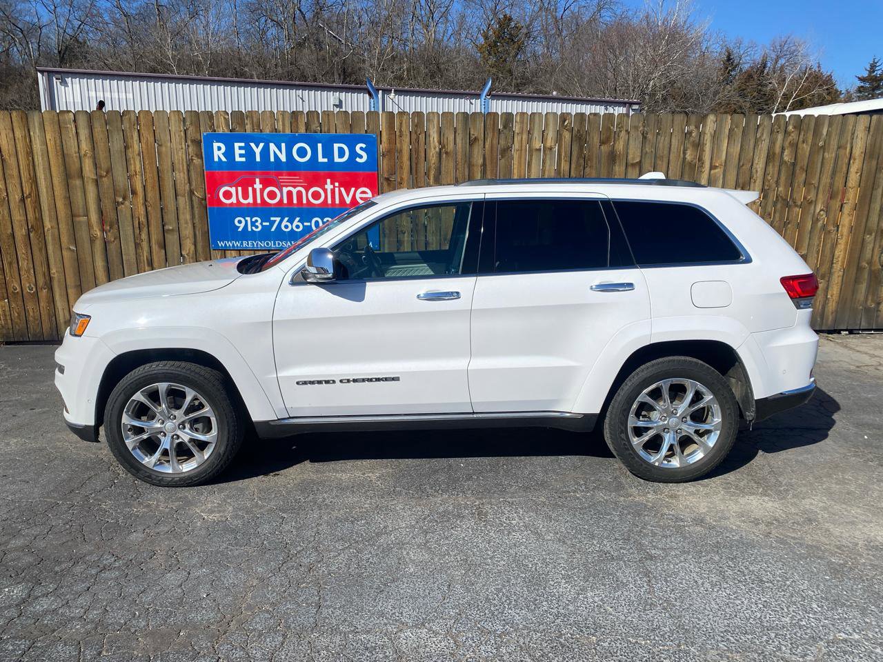 Used 2019 Jeep Grand Cherokee Summit AWD/4WD image 6