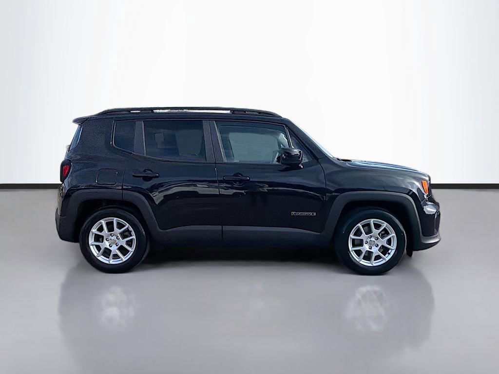 Used 2019 Jeep Renegade Latitude image 2
