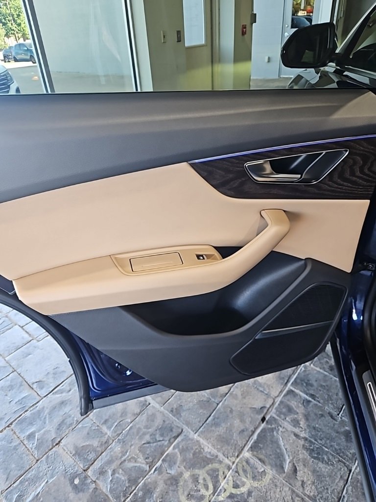 Used 2022 Audi Q8 Premium Plus w/ Premium Plus Package image 22