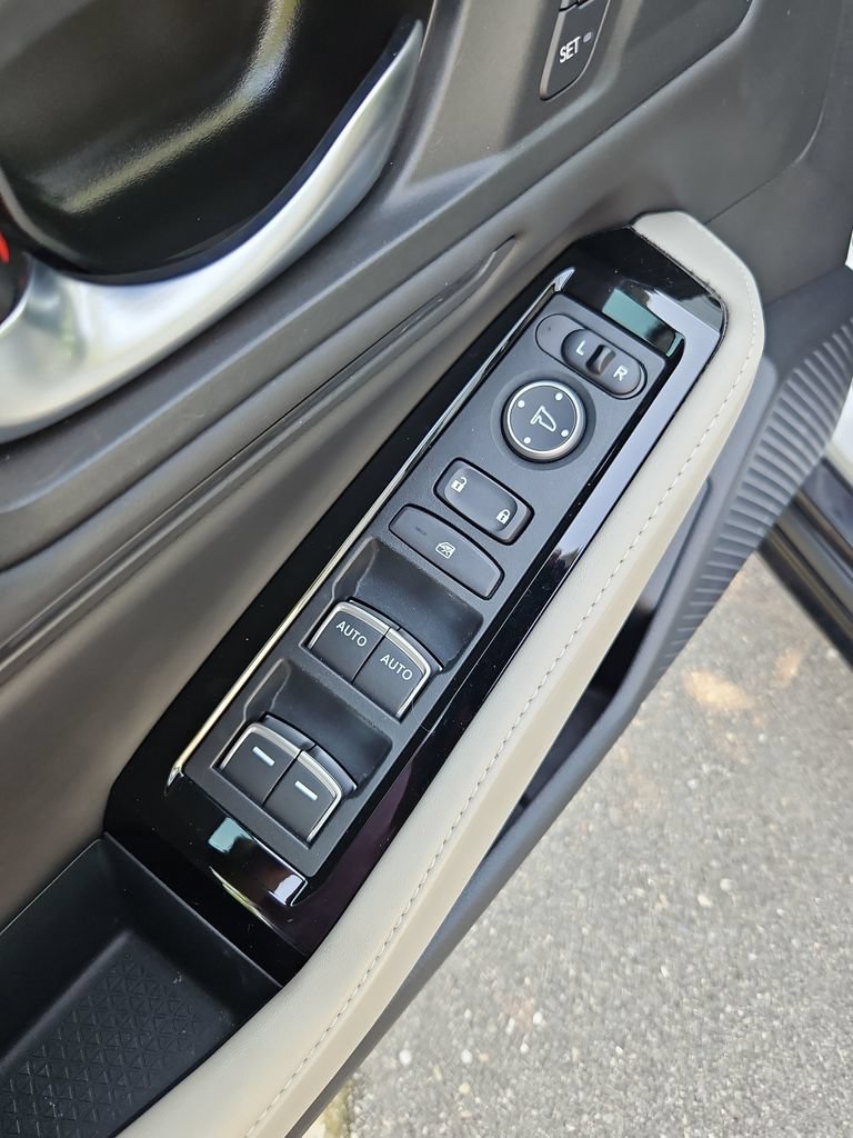 Used 2023 Honda Accord Touring image 28