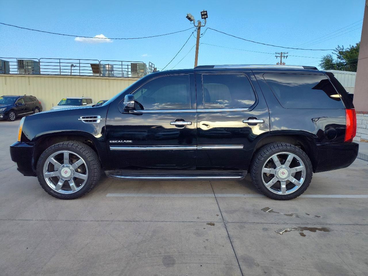 Used 2012 Cadillac Escalade Luxury RWD image 7