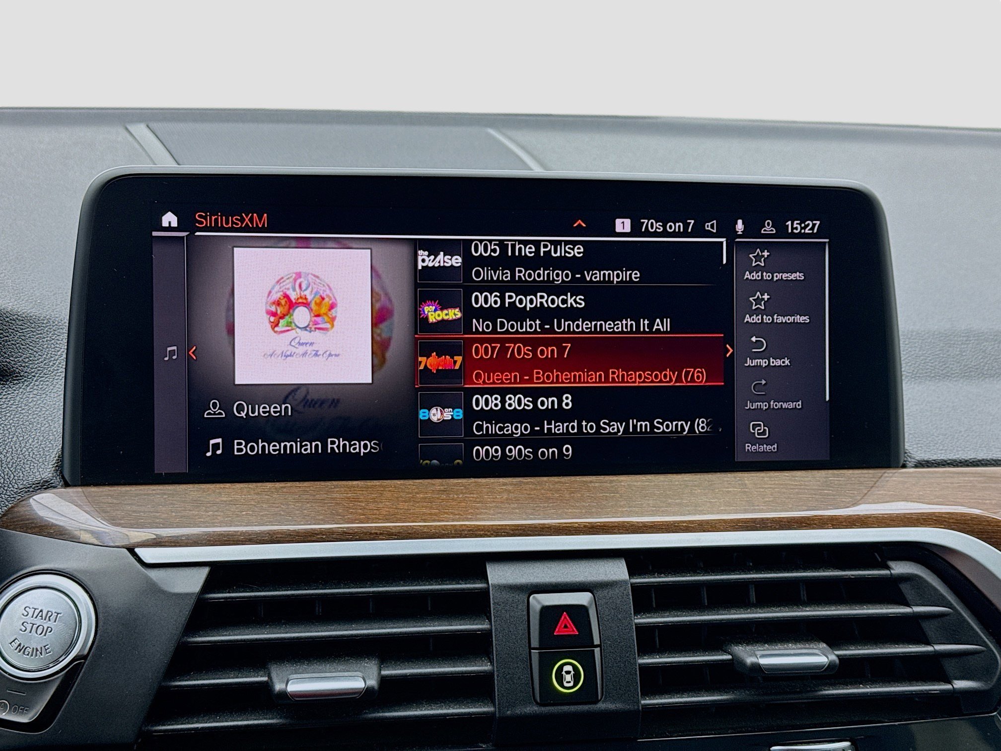 Used 2021 BMW X4 xDrive30i w/ Premium Package image 11