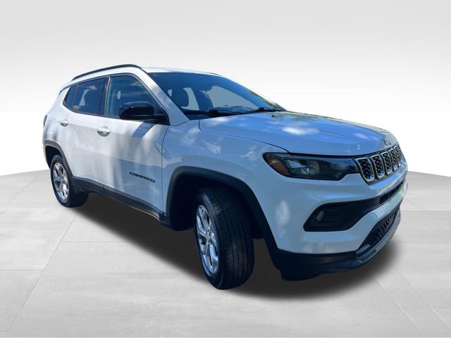Used 2024 Jeep Compass Latitude AWD/4WD image 8