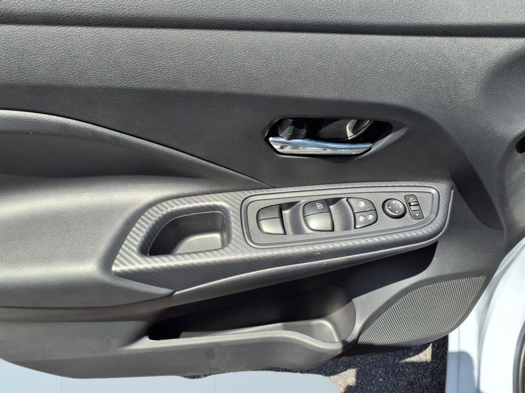 New 2025 Nissan Versa SV w/ Trunk Package image 9