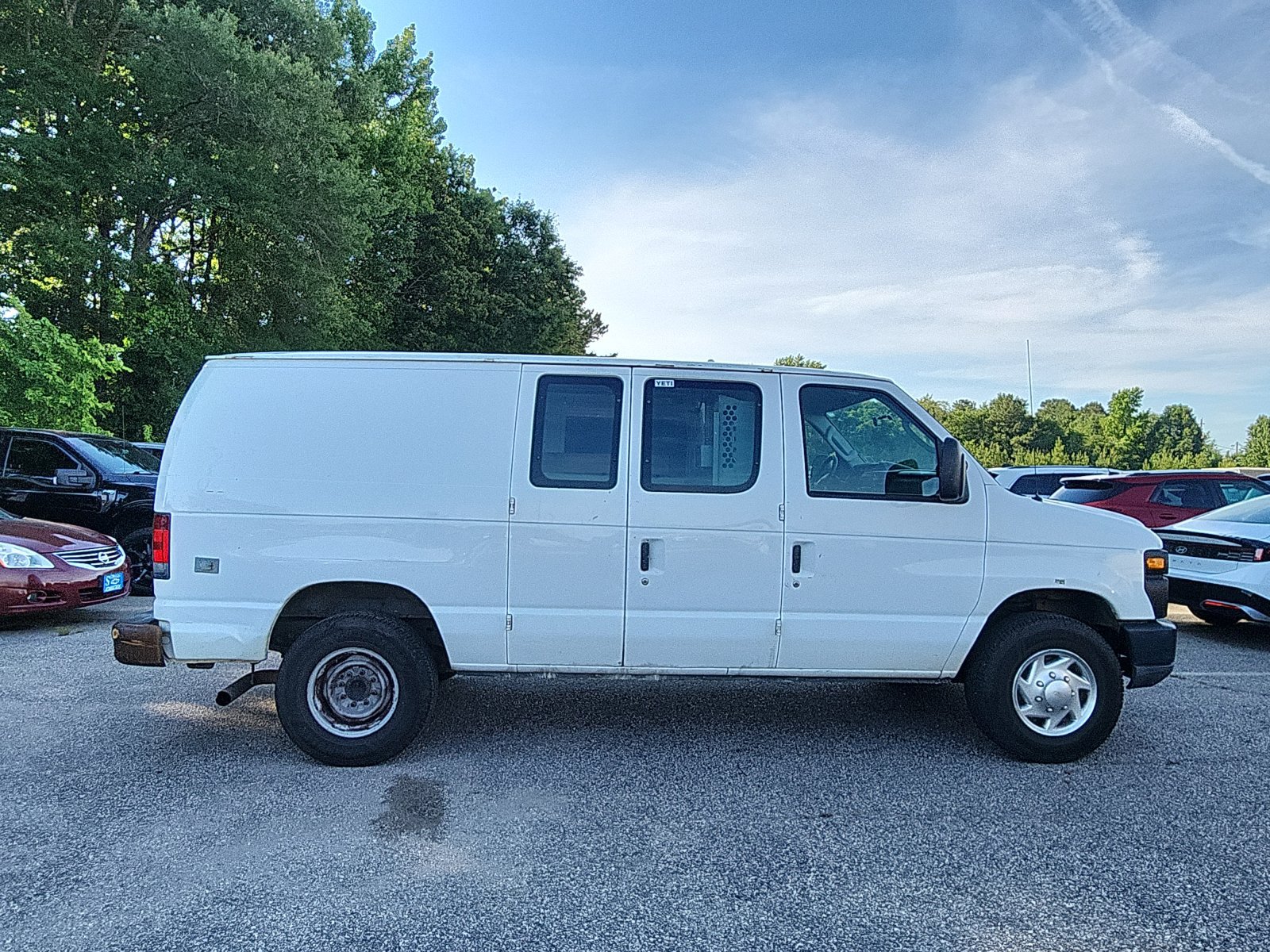 Used 2011 Ford E-250 and Econoline 250 RWD image 6