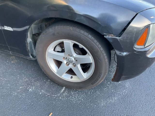 Used 2010 Dodge Charger SXT RWD image 2