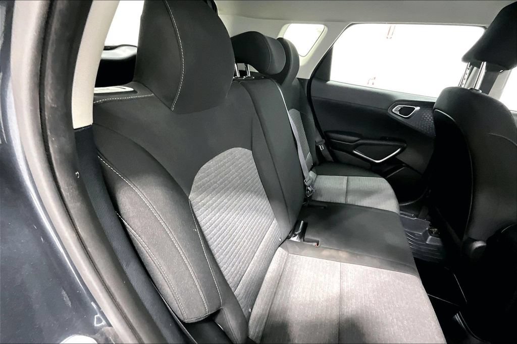 Used 2020 Kia Soul S FWD image 33