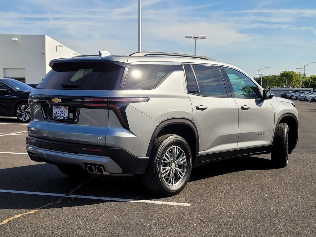 Used 2024 Chevrolet Traverse LT FWD image 6