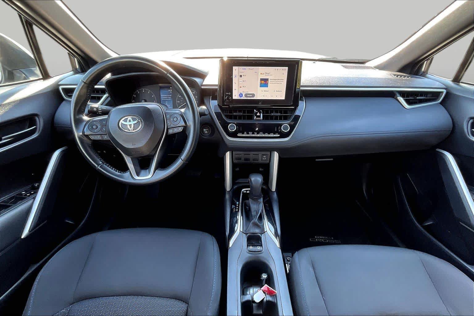 Used 2024 Toyota Corolla Cross AWD Hybrid image 15