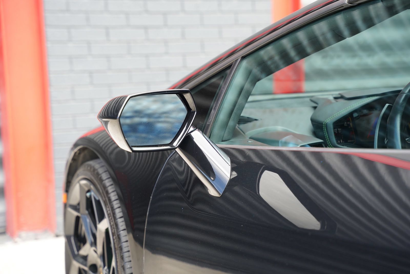 Used 2021 Lamborghini Huracan EVO RWD image 13