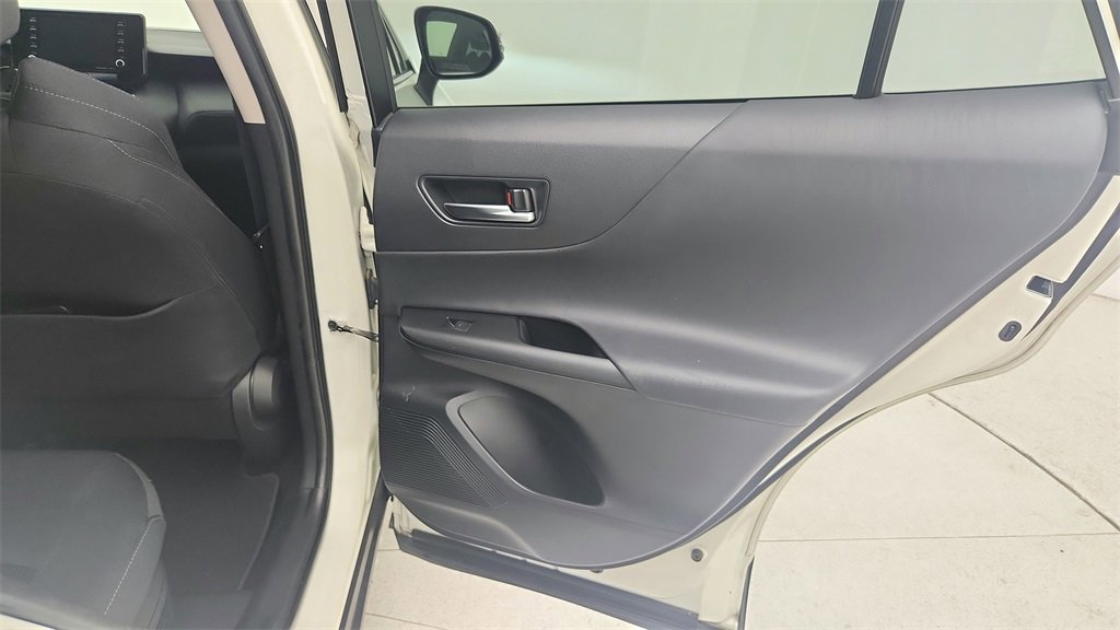 Used 2021 Toyota Venza LE image 33