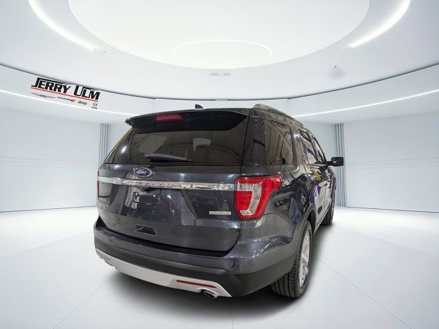 Used 2017 Ford Explorer Limited FWD image 3