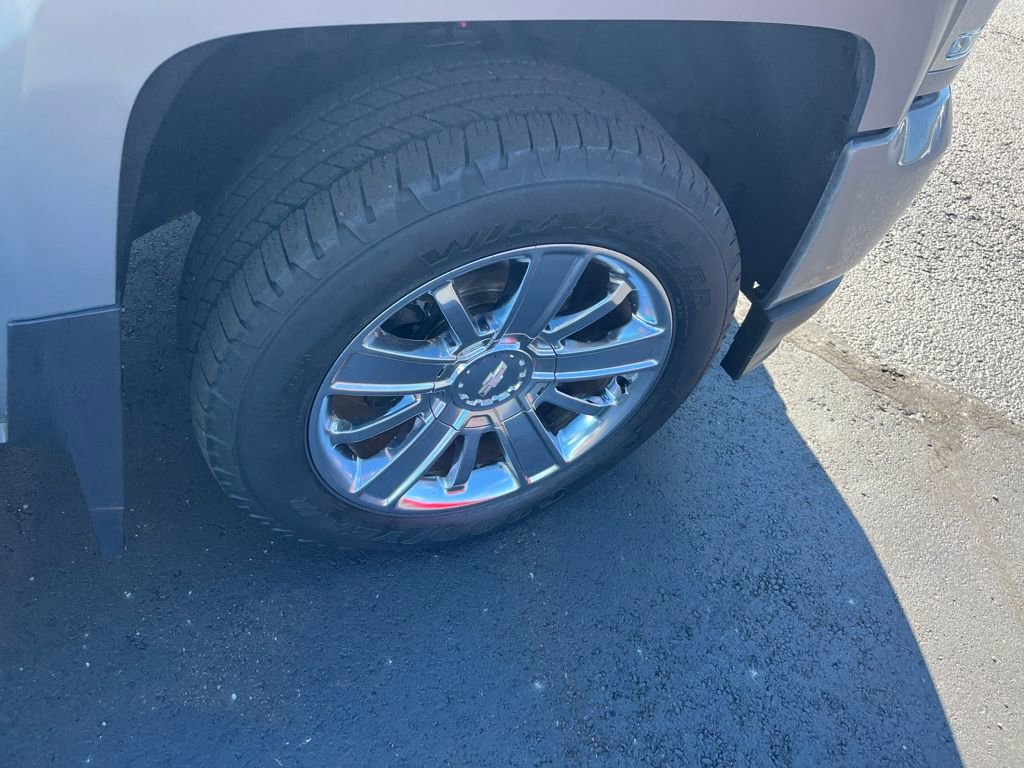 Used 2017 Chevrolet Silverado 1500 High Country image 31