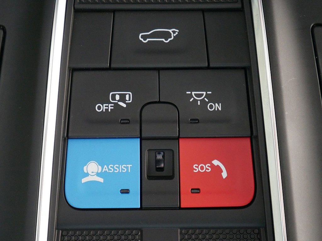 Used 2023 Jeep Grand Cherokee Altitude image 48