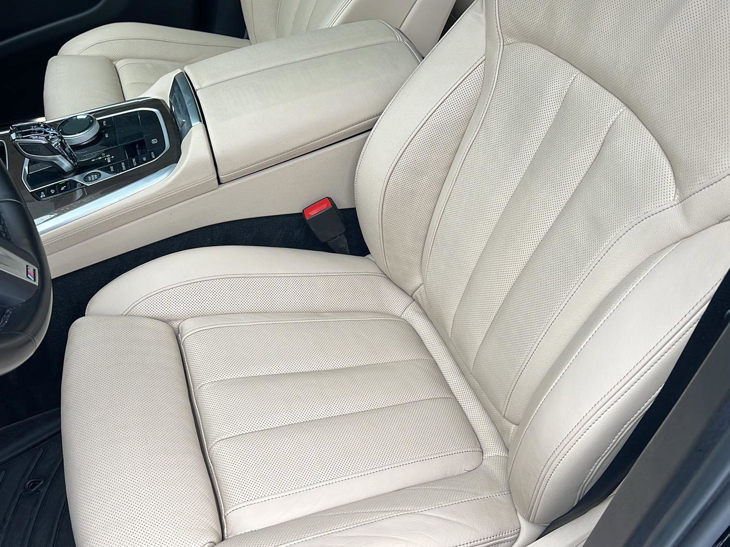 Certified 2022 BMW X5 xDrive40i w/ M Sport Package image 32