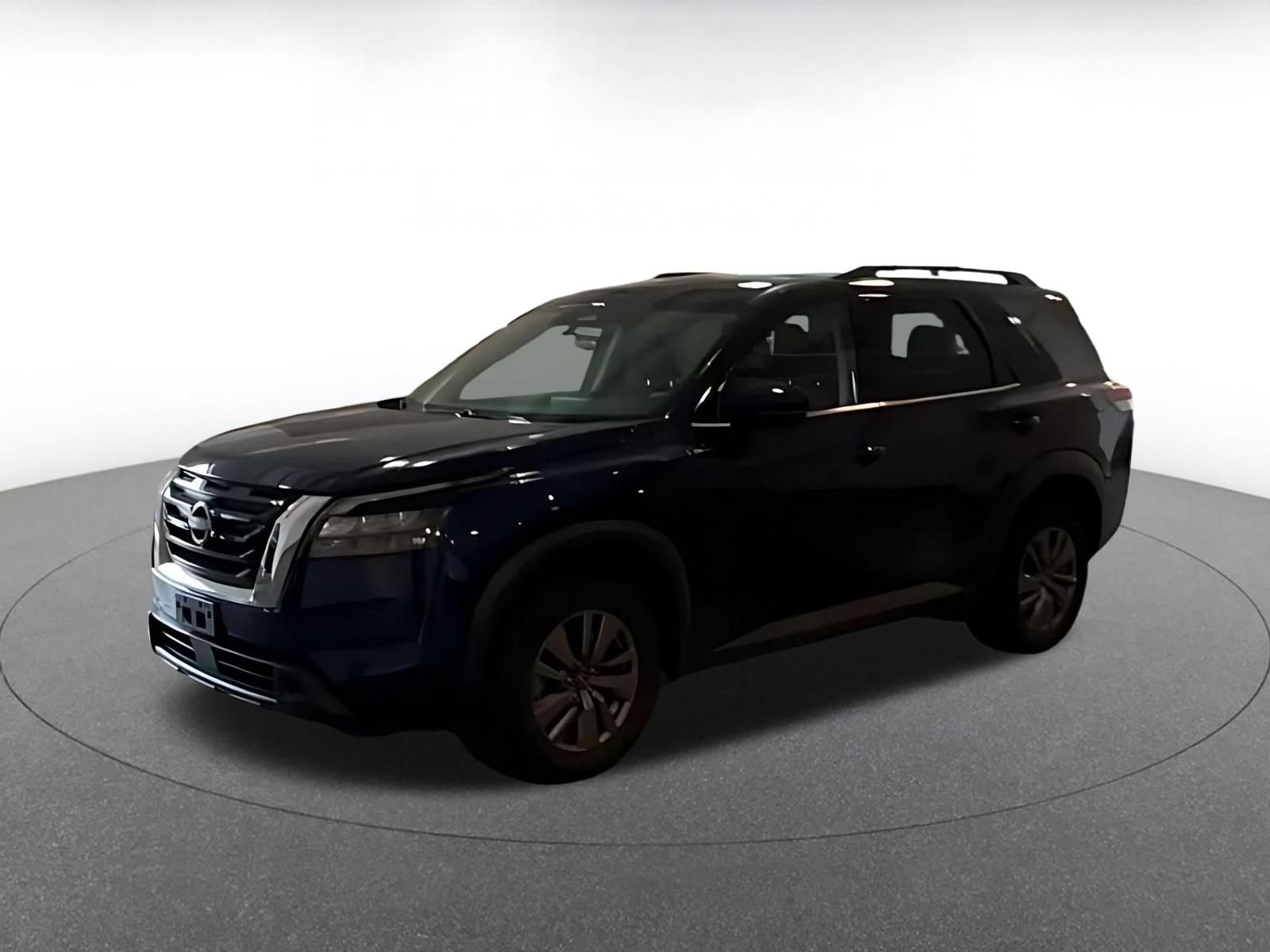 Used 2025 Nissan Pathfinder SV AWD/4WD image 7