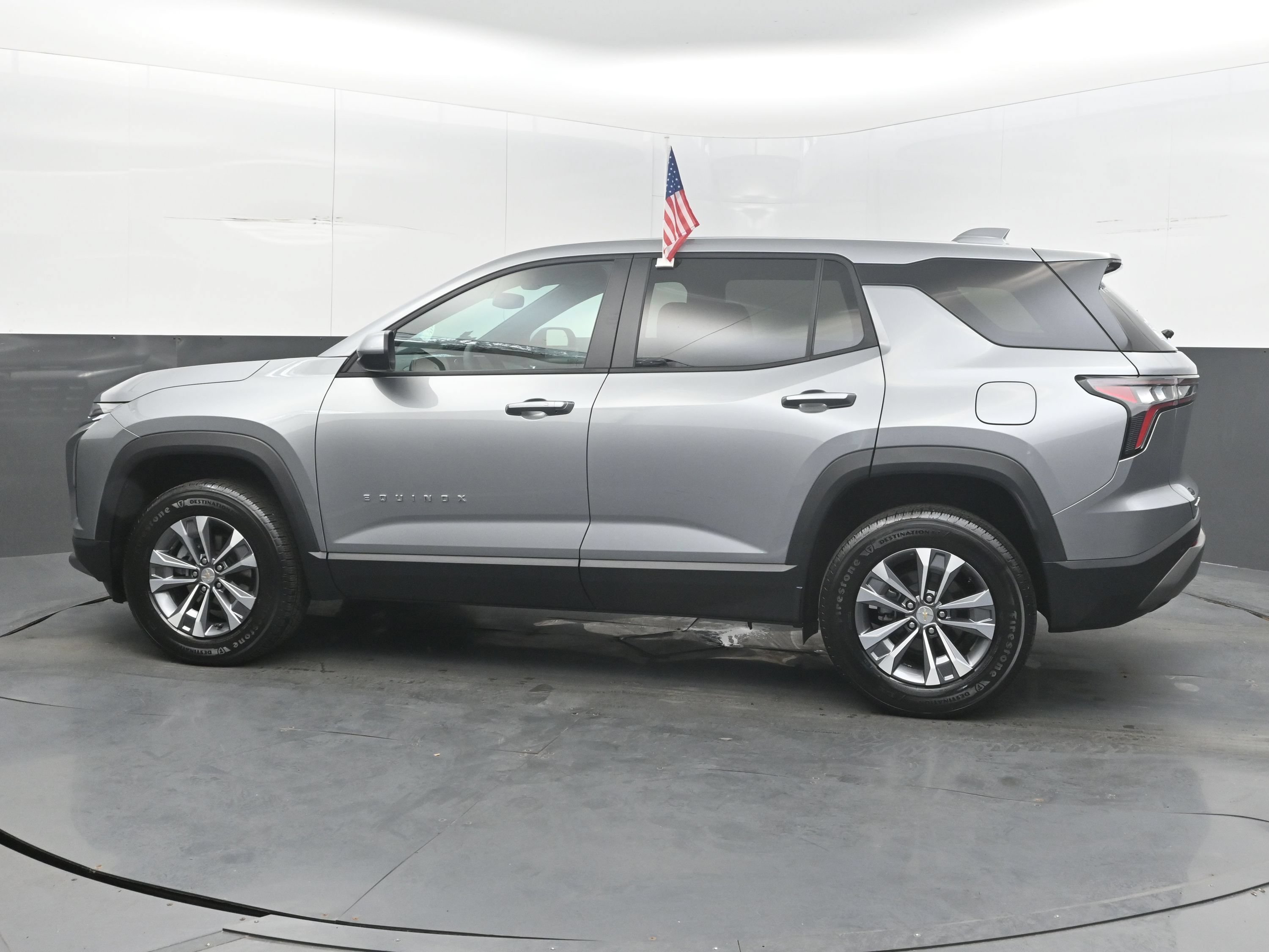 Used 2026 Chevrolet Equinox LT FWD image 7