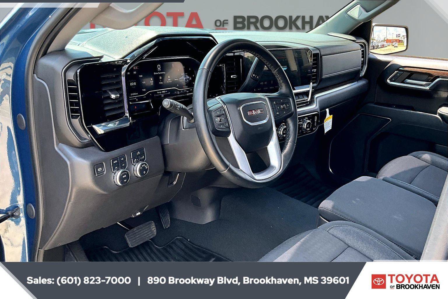 Used 2024 GMC Sierra 1500 SLE w/ X31 Off-Road Package AWD/4WD image 12