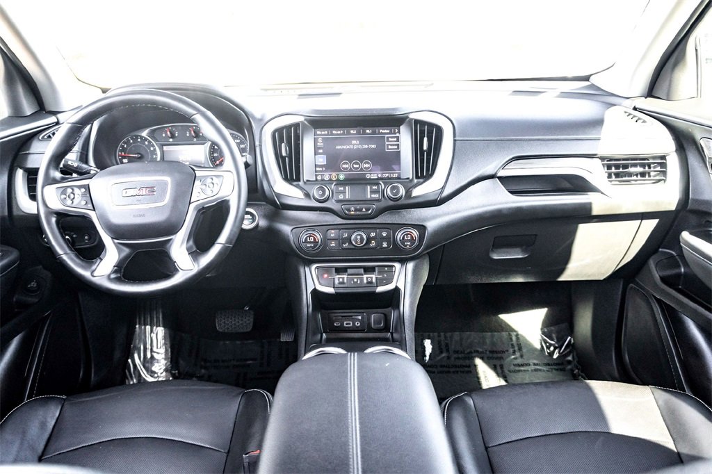 Used 2024 GMC Terrain SLT image 31