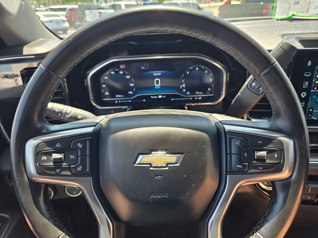 Used 2025 Chevrolet Silverado 1500 LT RWD image 26