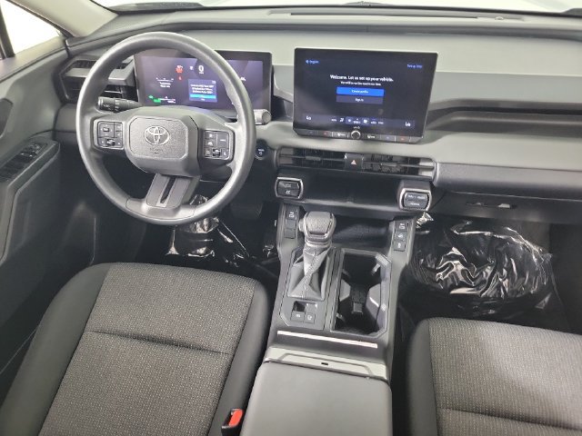 Used 2026 Toyota RAV4 LE AWD/4WD image 15