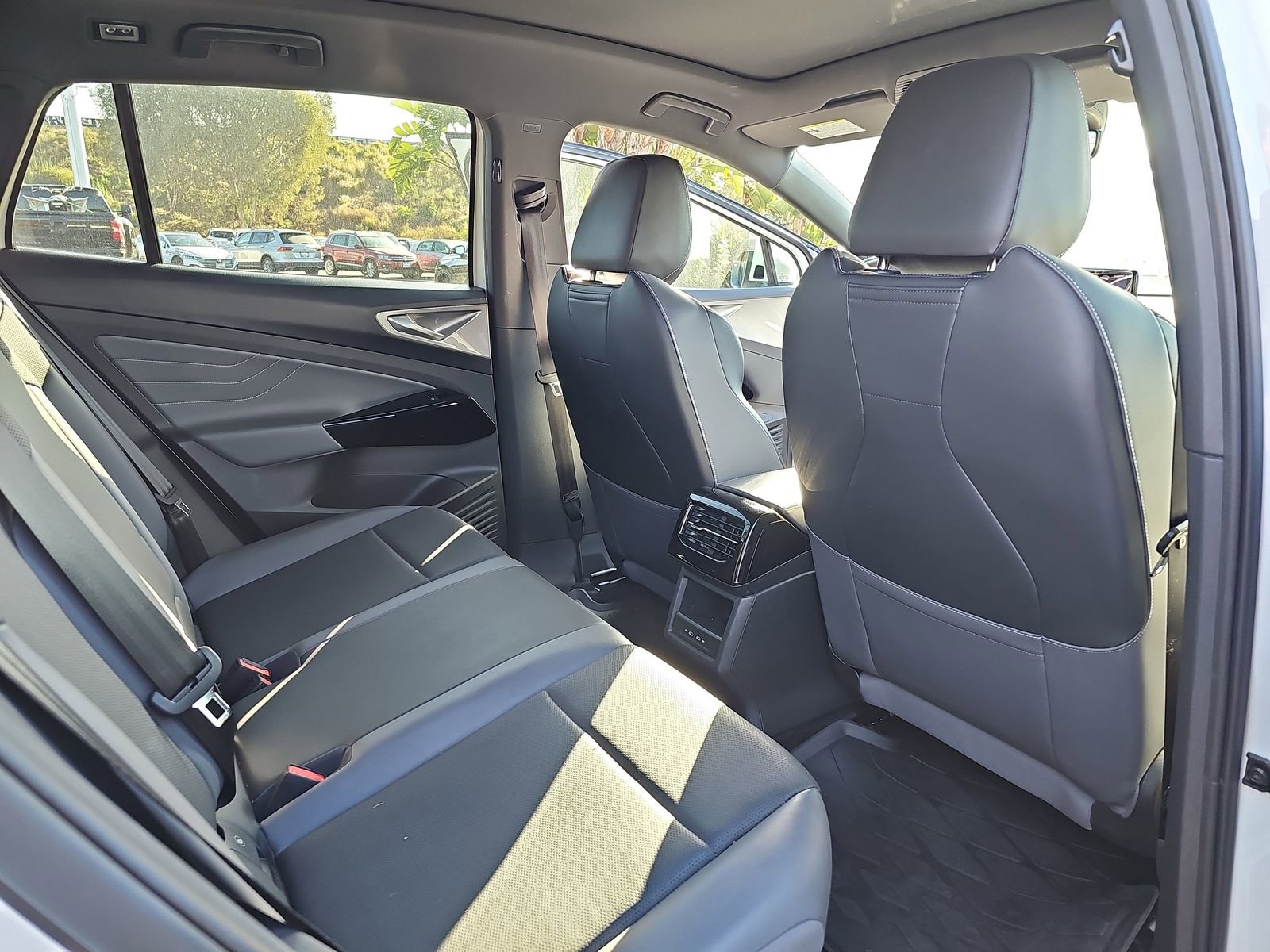 Used 2023 Volkswagen ID.4 S image 14