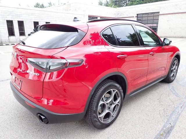 New 2025 Alfa Romeo Stelvio Sprint AWD/4WD image 7