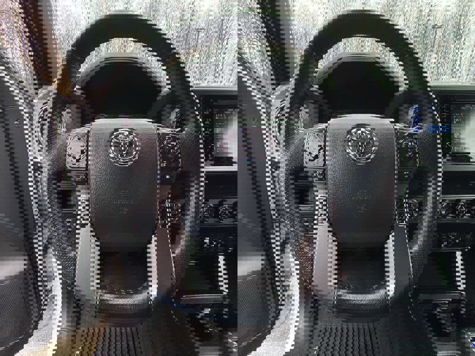 Used 2019 Toyota Tacoma TRD Sport image 25