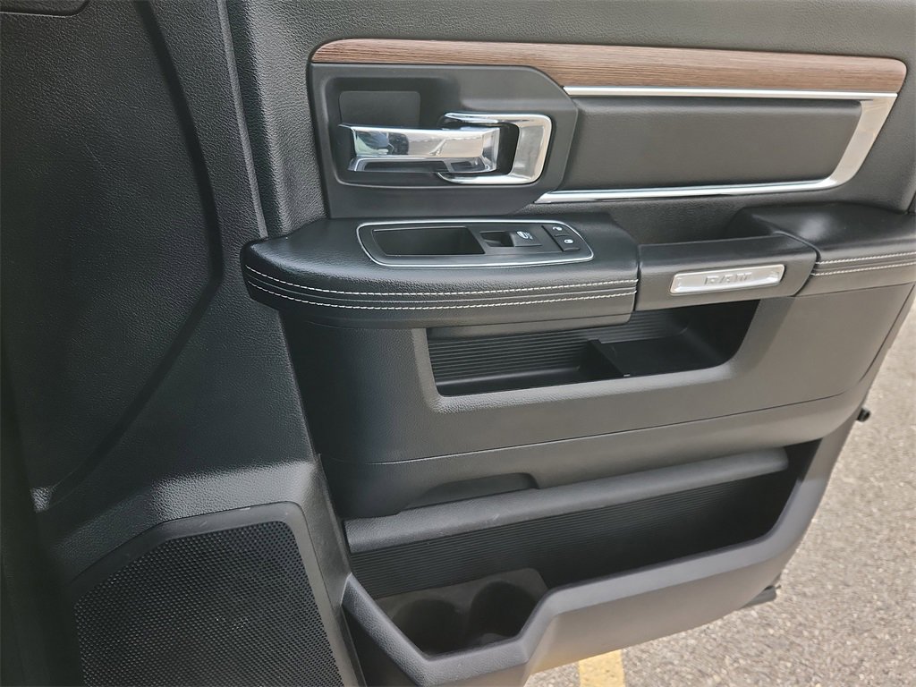 Used 2014 RAM 2500 Laramie w/ Cold Weather Group image 16