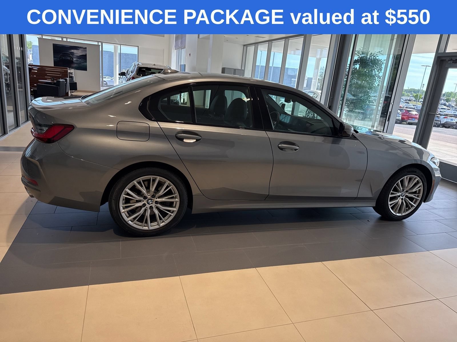 Used 2023 BMW 330i xDrive Sedan w/ Driving Assistance Package AWD/4WD image 4