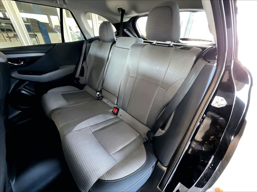 Used 2025 Subaru Outback Premium AWD/4WD image 15