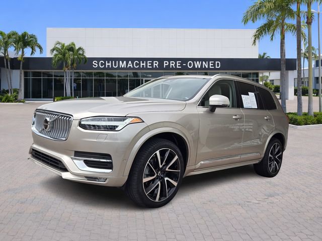 Certified 2023 Volvo XC90 B6 Plus AWD/4WD image 3
