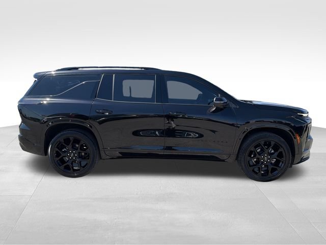 Used 2025 Chevrolet Traverse RS w/ LPO, Floor Liner Package FWD image 8