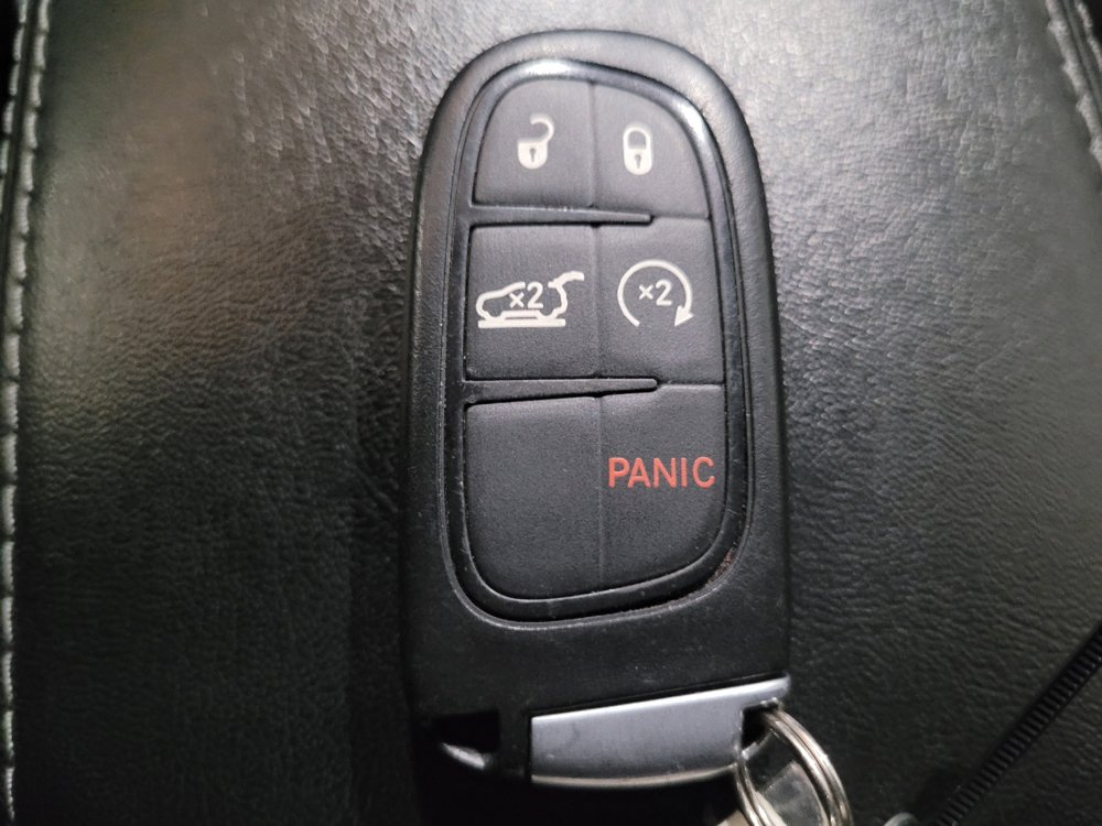 Used 2019 Jeep Cherokee High Altitude AWD/4WD image 32