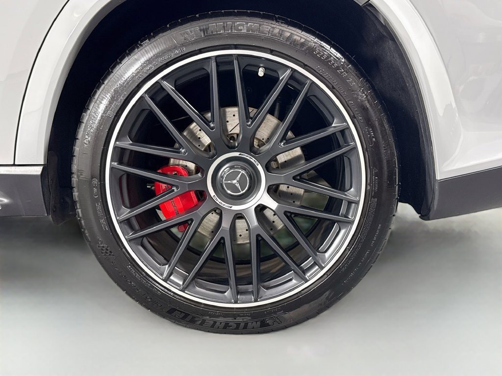Used 2026 Mercedes-Benz GLS 63 AMG 4MATIC image 33