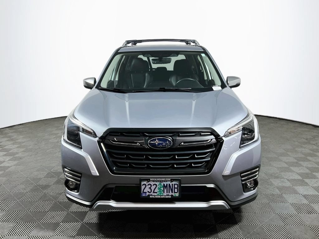 Used 2022 Subaru Forester Touring AWD/4WD image 2