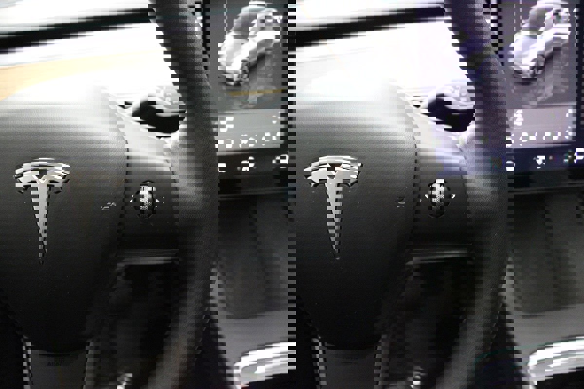 Used 2023 Tesla Model Y 2WD image 41