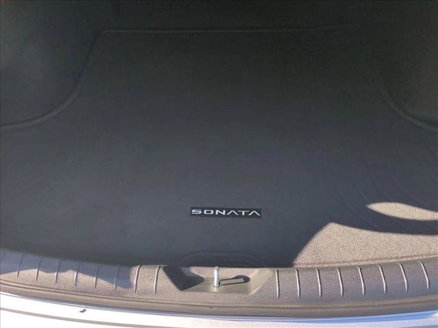 Certified 2025 Hyundai Sonata Limited FWD image 8
