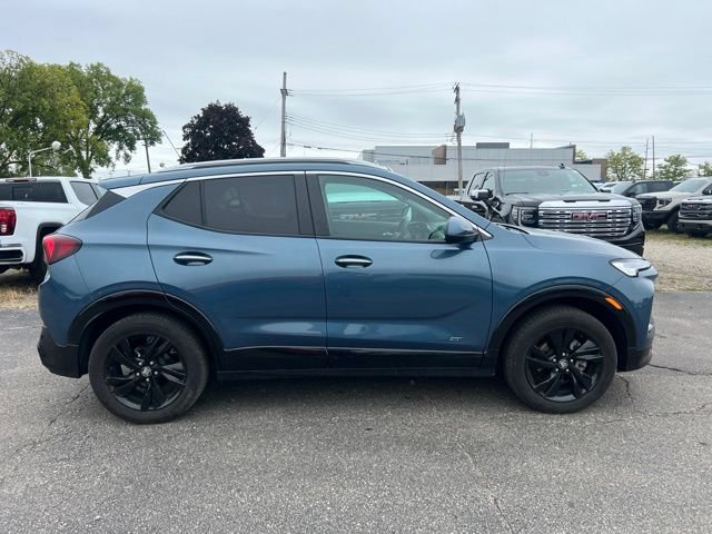 Used 2025 Buick Encore GX Sport Touring w/ Comfort Package AWD/4WD image 4