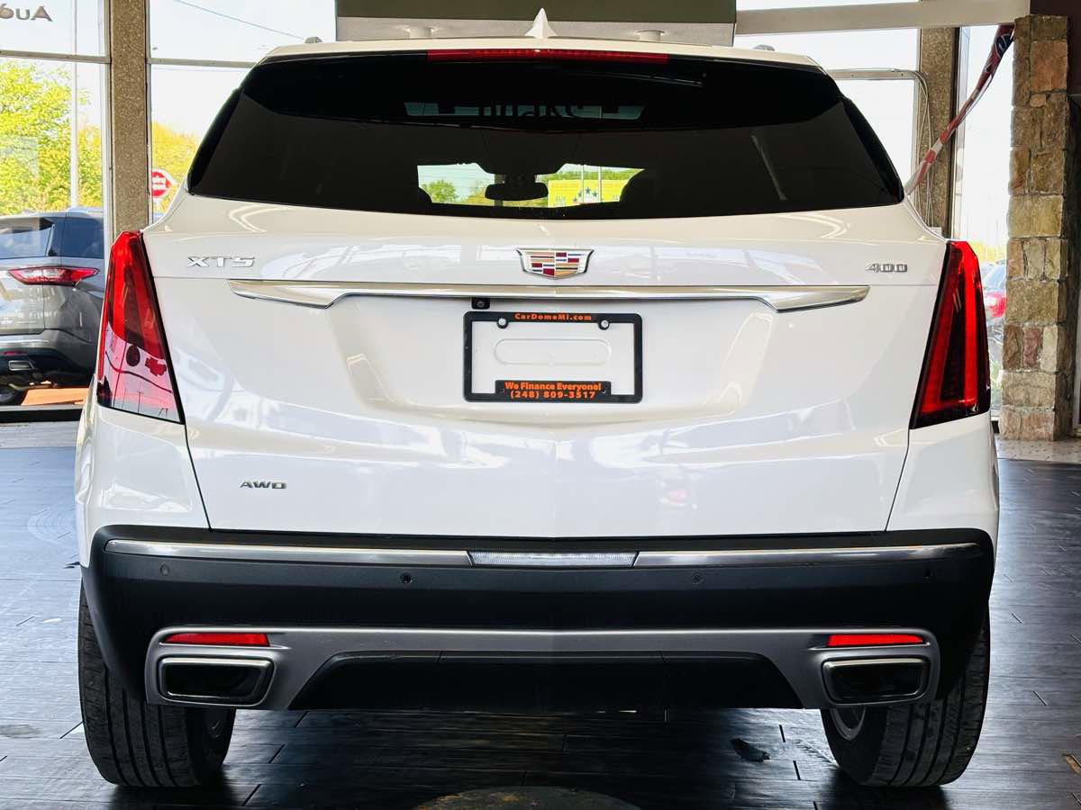 Used 2024 Cadillac XT5 Premium Luxury w/ LPO, Floor Liner Package AWD/4WD image 14