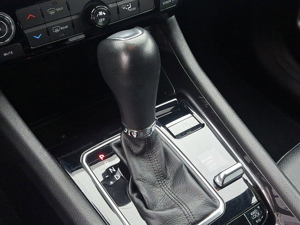 Used 2024 Jeep Compass Latitude image 14