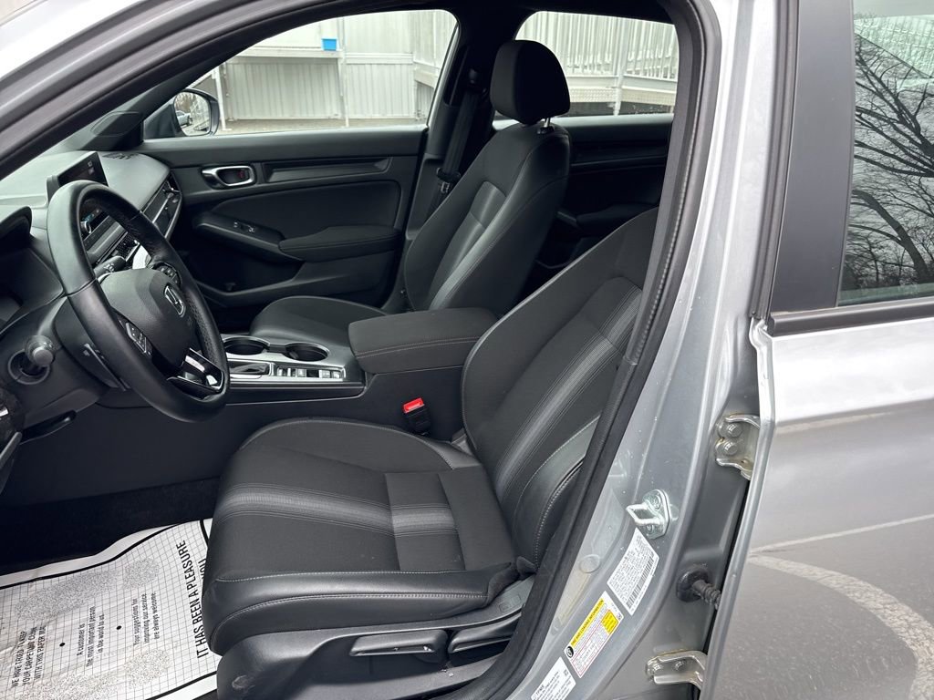 Used 2025 Honda Civic Sport image 14